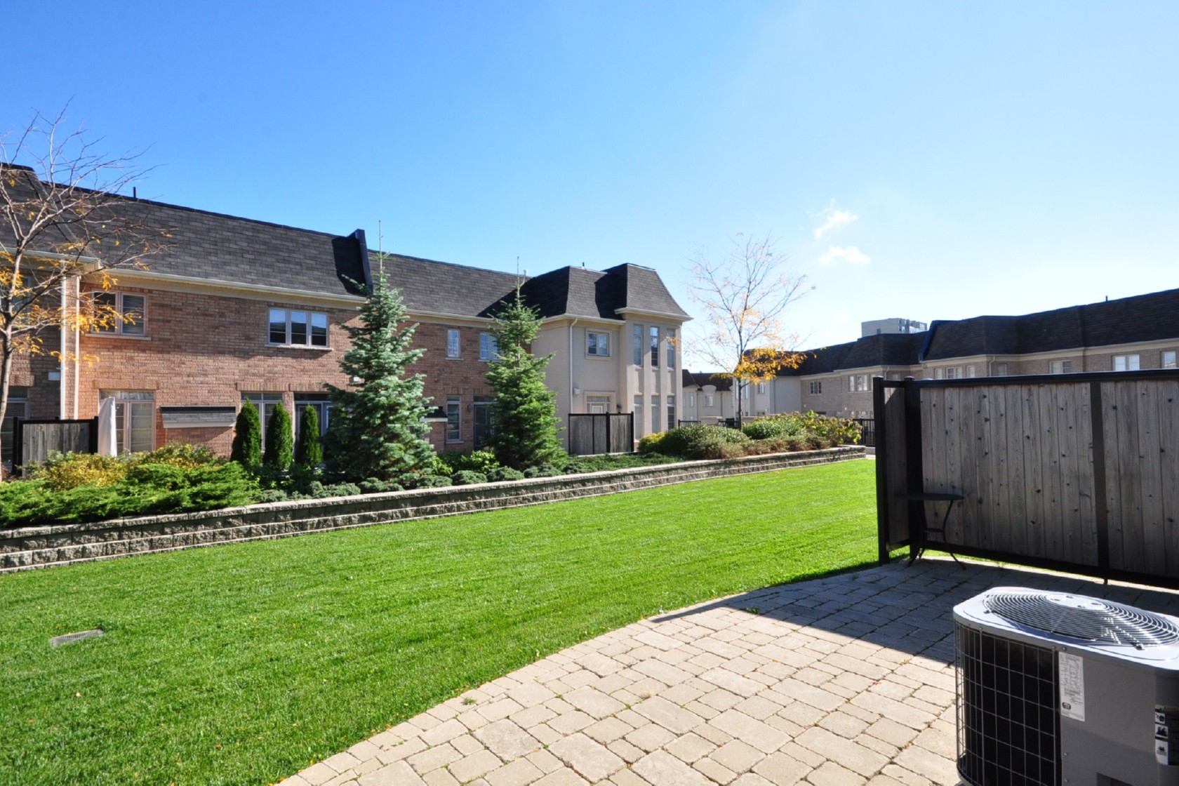 shipp-place-executive-townhomes shipp-place-executive-townhomes shipp place townhomes Shipp Place Townhomes – Executive Luxury in Square One shipp place executive townhomes