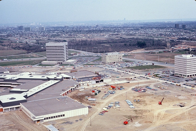 downtown-mississauga-square-one-shopping-centre-construction downtown-mississauga-square-one-shopping-centre-construction downtown mississauga How was downtown Mississauga created? downtown mississauga square one shopping centre construction